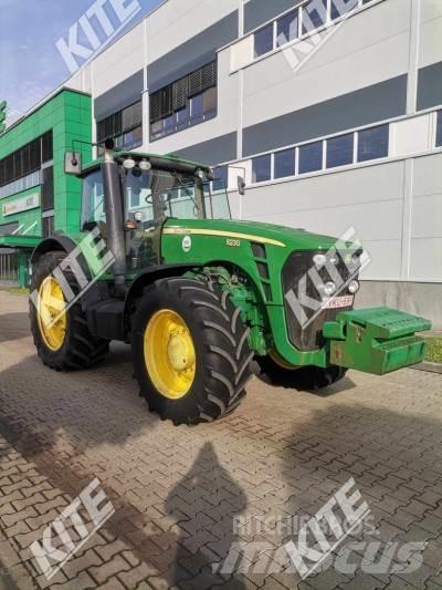 John Deere 8230 Τρακτέρ