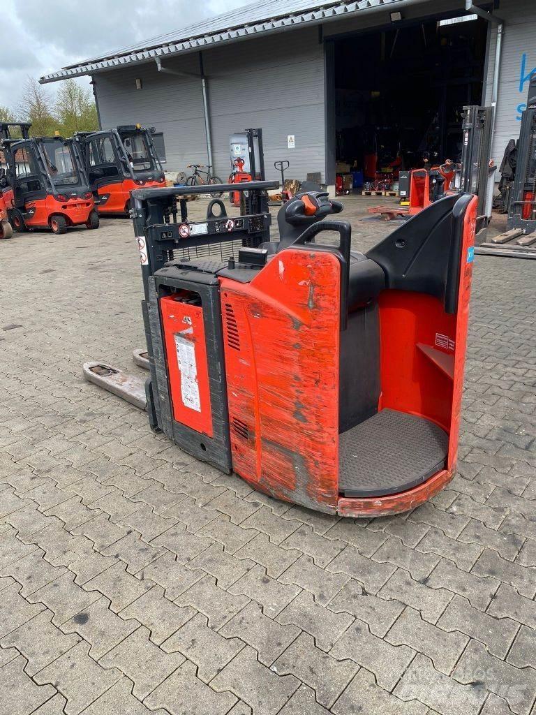 Linde D 12 SP Παλετοφόρα πεζού χειριστή με ιστό