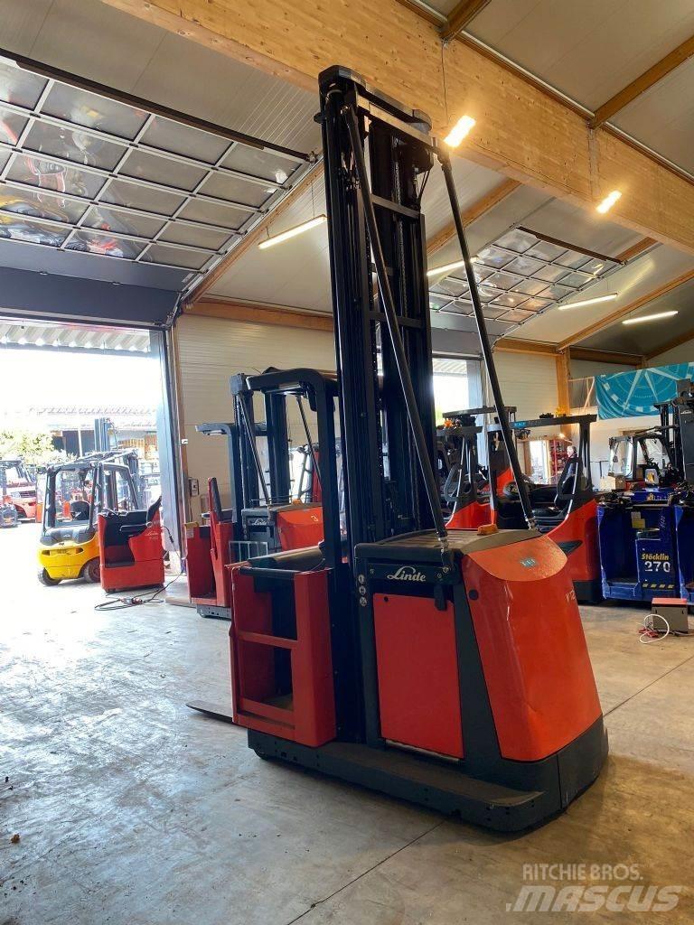 Linde V 12-02 Περονοφόρο ανυψωτικό συλλογής παραγγελιών μεγάλου ύψους