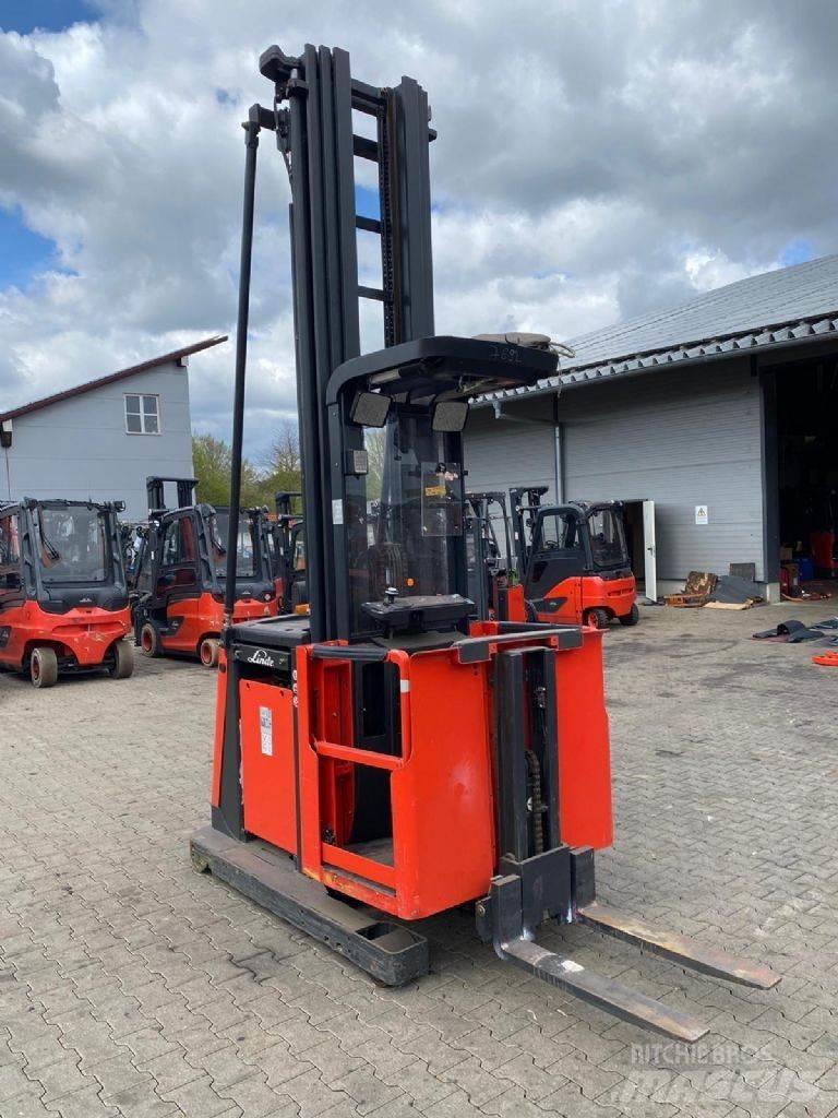 Linde V 12-02 Περονοφόρο ανυψωτικό συλλογής παραγγελιών μεγάλου ύψους