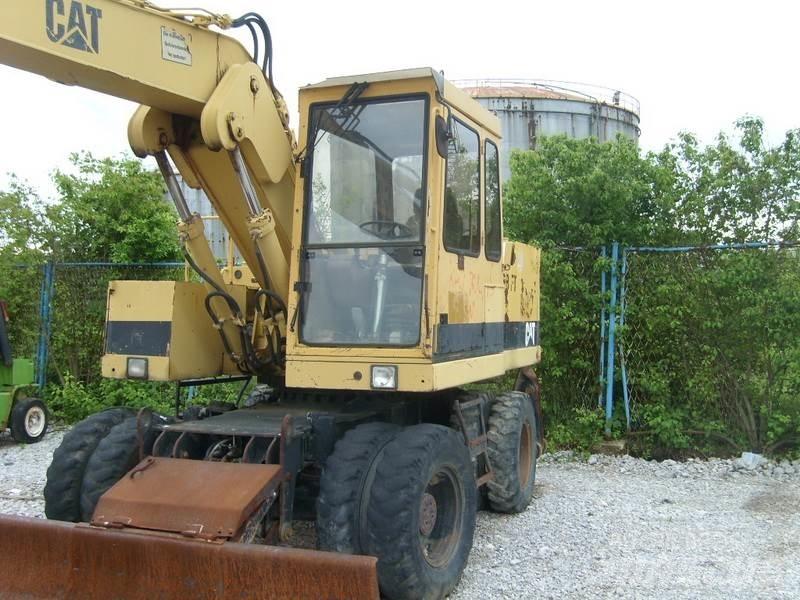 CAT 206 BFT Εκσκαφείς με τροχούς - λάστιχα