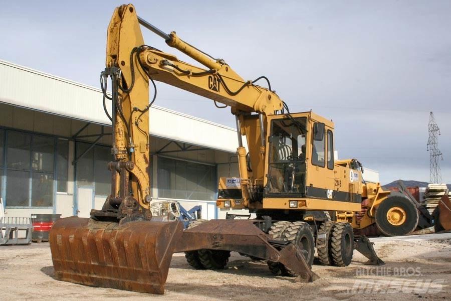 CAT 214B Εκσκαφείς με τροχούς - λάστιχα