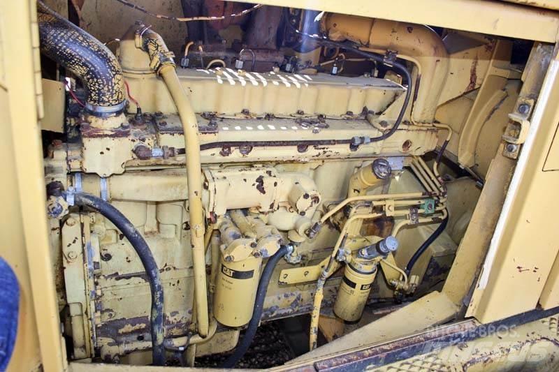 CAT 235 Εκσκαφείς με ερπύστριες