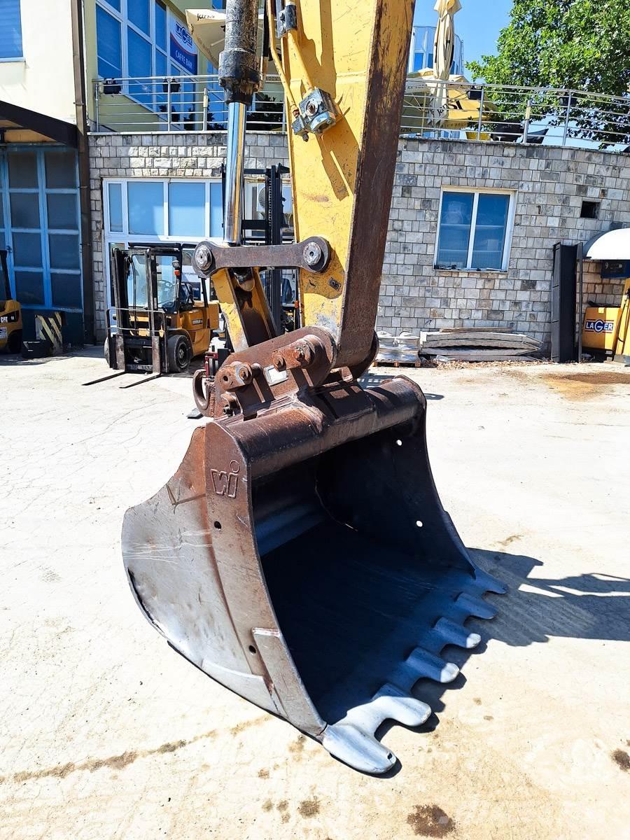 CAT 323D Εκσκαφείς με ερπύστριες