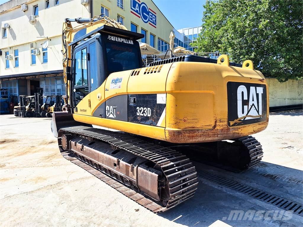 CAT 323D Εκσκαφείς με ερπύστριες