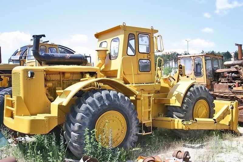 CAT 824B Μπουλντόζες με λάστιχα