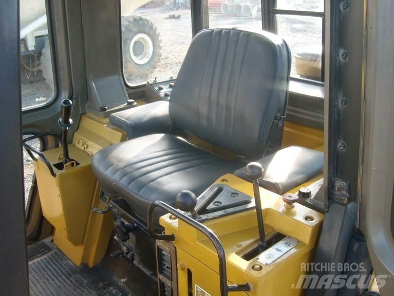 CAT 943 Φορτωτές με ερπύστριες
