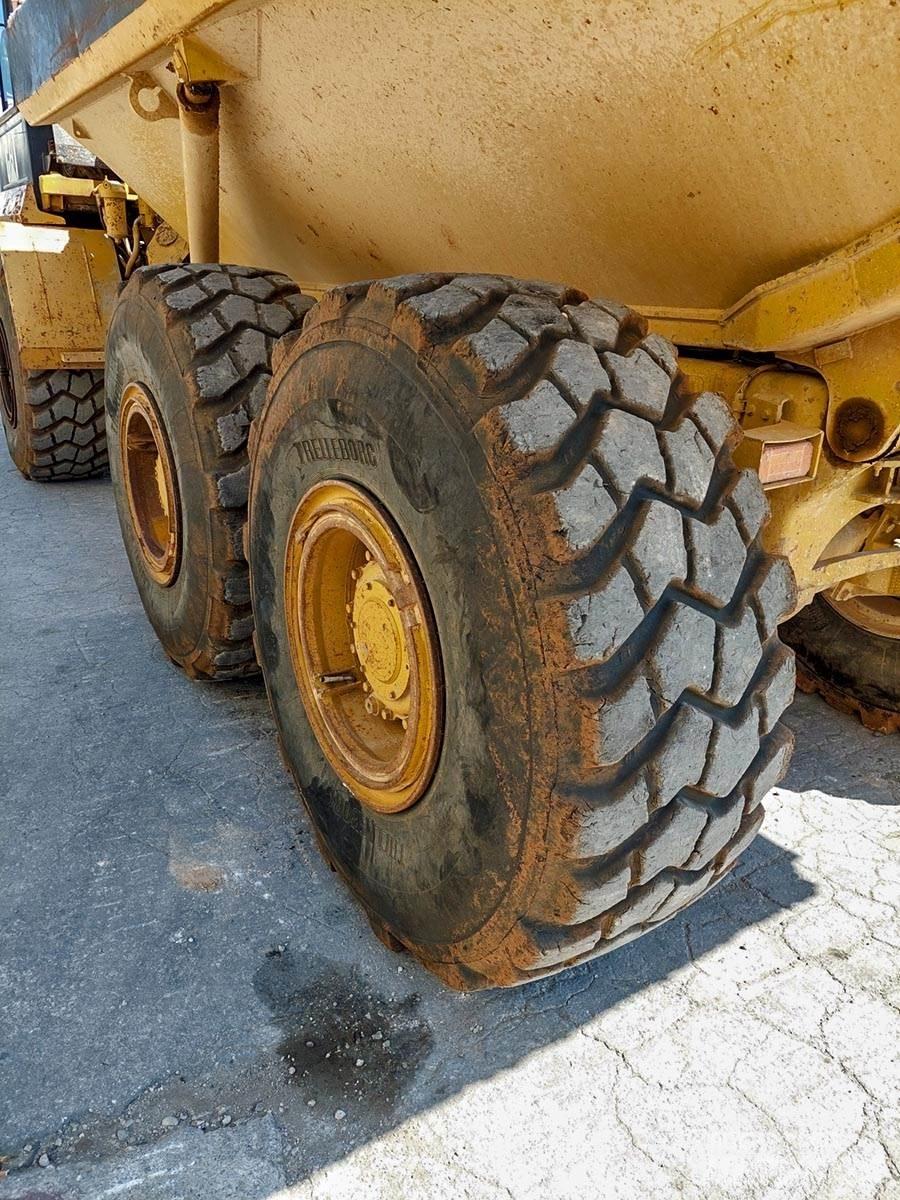 CAT D250E Σπαστό Dump Truck ADT