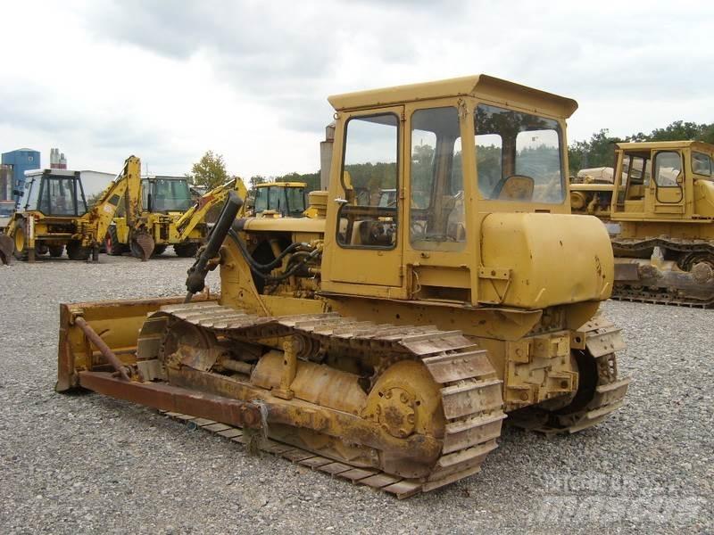 CAT D4 Μπουλντόζες με ερπύστριες
