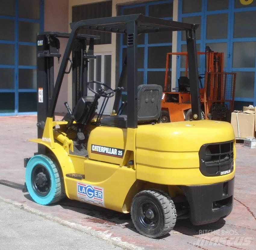 CAT GP25 Περονοφόρα ανυψωτικά κλαρκ με φυσικό αέριο LPG