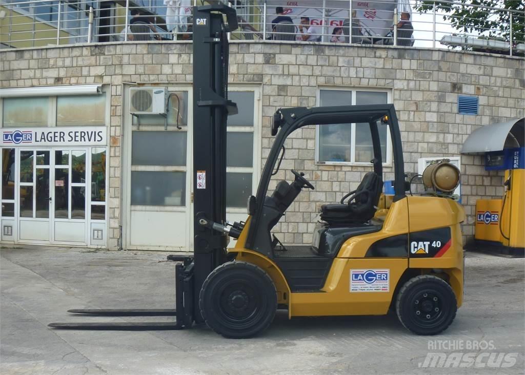 CAT GP40N Περονοφόρα ανυψωτικά κλαρκ με φυσικό αέριο LPG