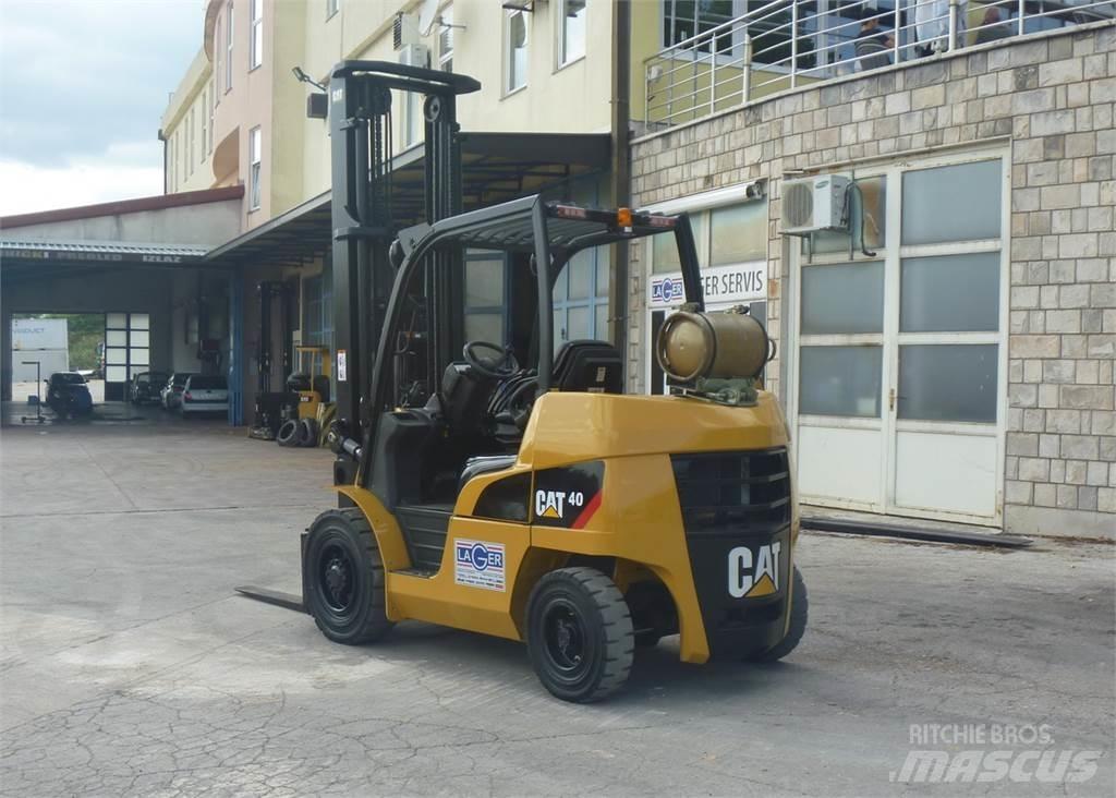 CAT GP40N Περονοφόρα ανυψωτικά κλαρκ με φυσικό αέριο LPG