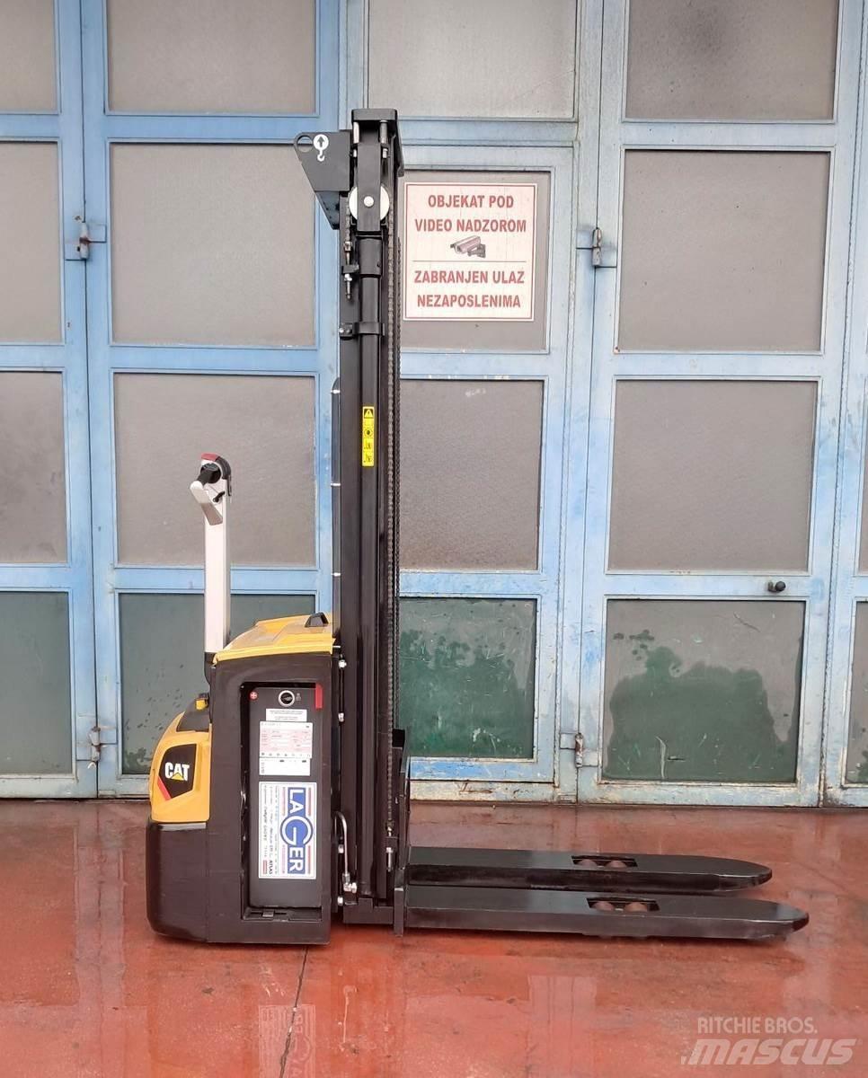 CAT NSP12N2 Χειροκίνητο περονοφόρο ανυψωτικό