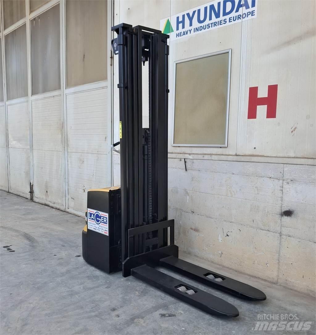 CAT NSP16N2 Χειροκίνητο περονοφόρο ανυψωτικό