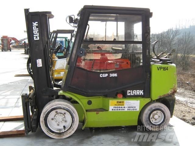 Clark CGP30 Περονοφόρα ανυψωτικά κλαρκ με φυσικό αέριο LPG