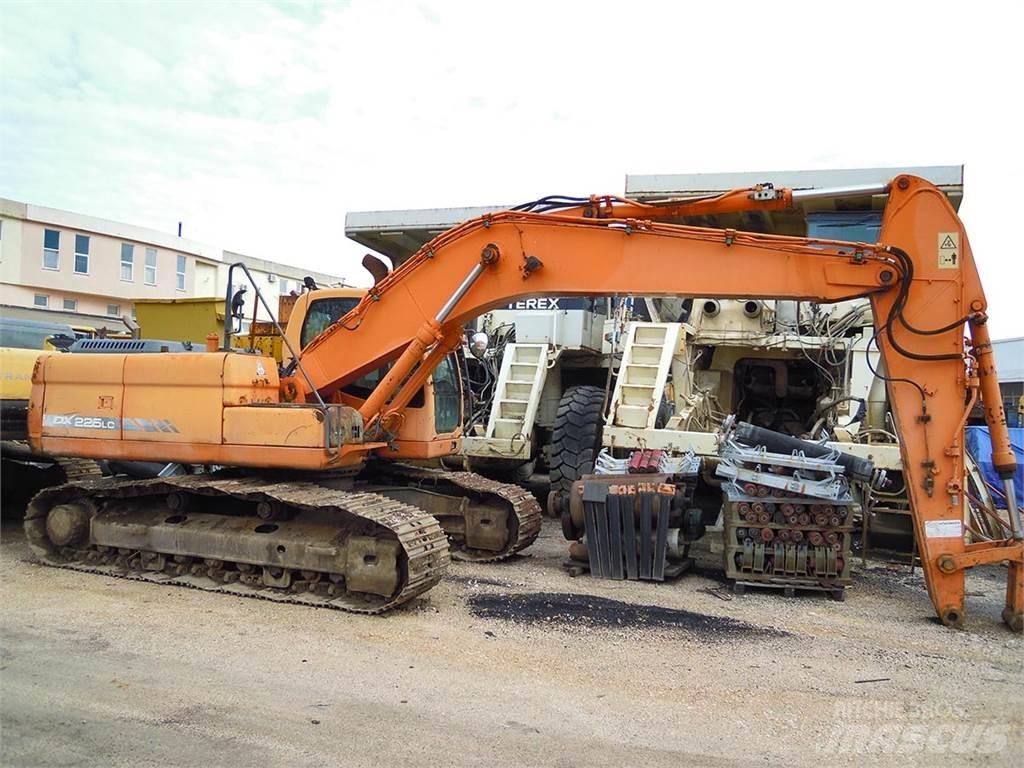 Doosan DX225LC Εκσκαφείς με ερπύστριες