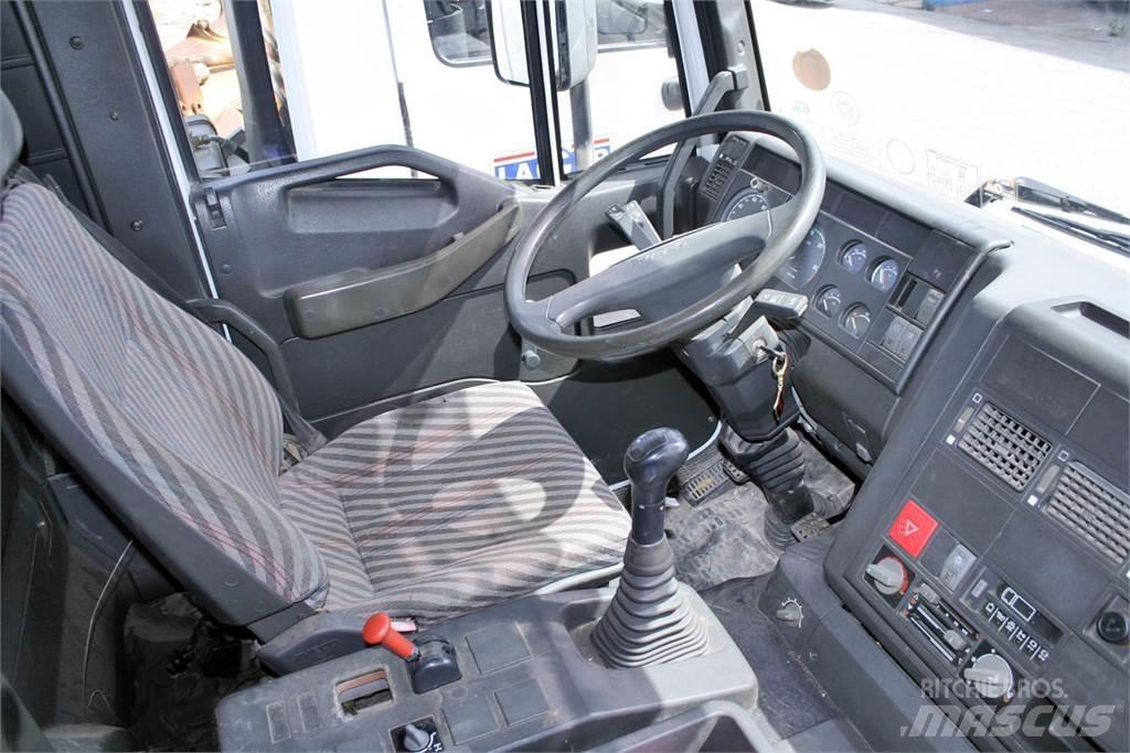 Iveco 720E42 Τράκτορες