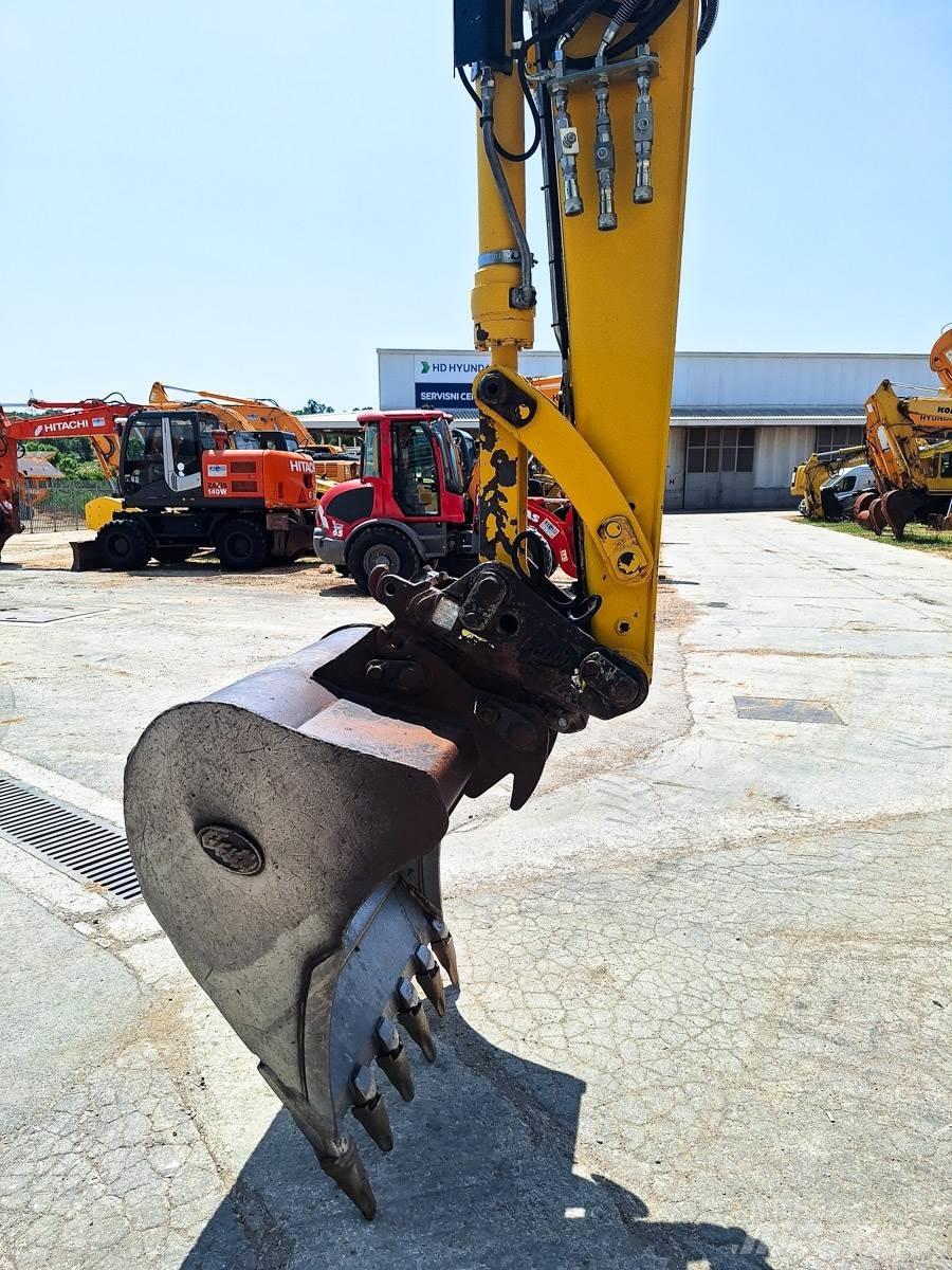 Komatsu PW118MR-8 Εκσκαφείς με τροχούς - λάστιχα
