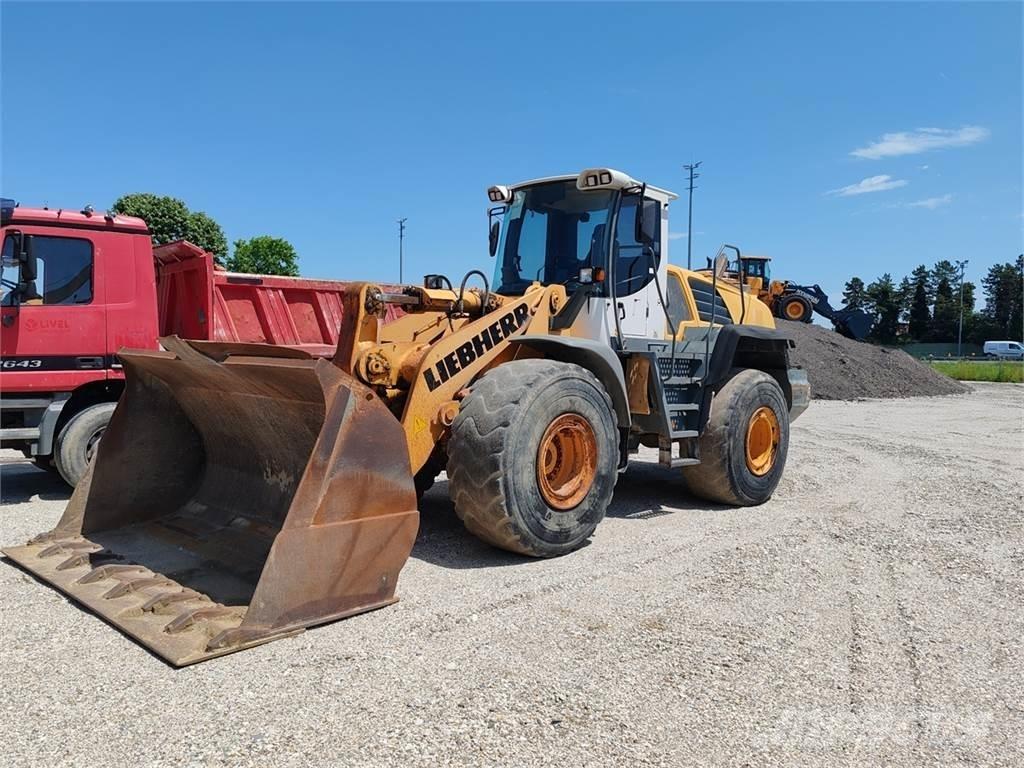 Liebherr L566 Φορτωτές με λάστιχα (Τροχοφόροι)