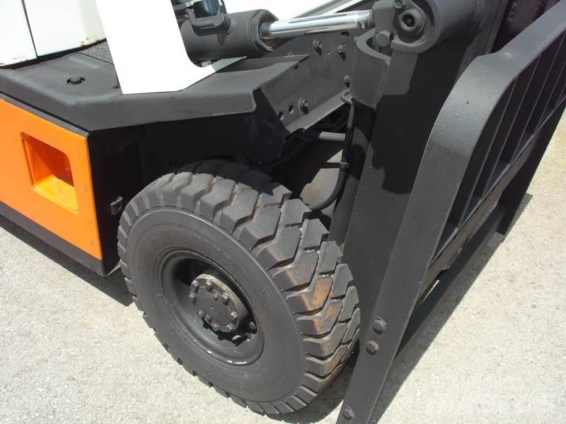 Nissan H01A15 Περονοφόρα ανυψωτικά κλαρκ με φυσικό αέριο LPG