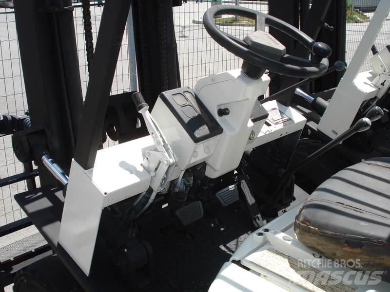 Nissan NH02M20 Περονοφόρα ανυψωτικά κλαρκ - άλλα