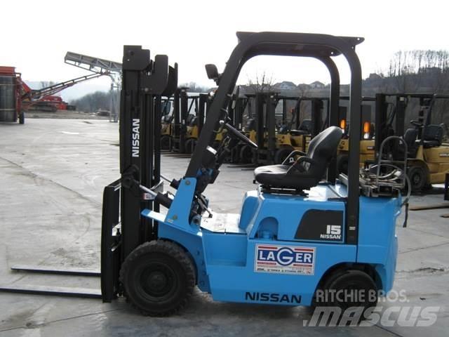 Nissan PJ01A15 Περονοφόρα ανυψωτικά κλαρκ με φυσικό αέριο LPG