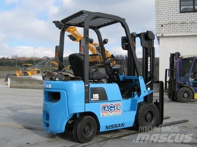 Nissan PJ01A15 Περονοφόρα ανυψωτικά κλαρκ με φυσικό αέριο LPG