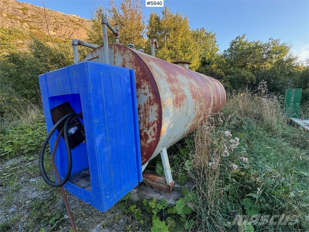  Dieseltank 12000L Άλλα εξαρτήματα