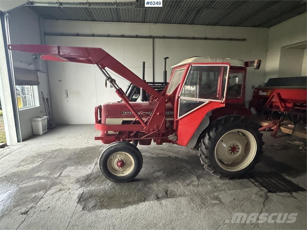 International 444 Τρακτέρ