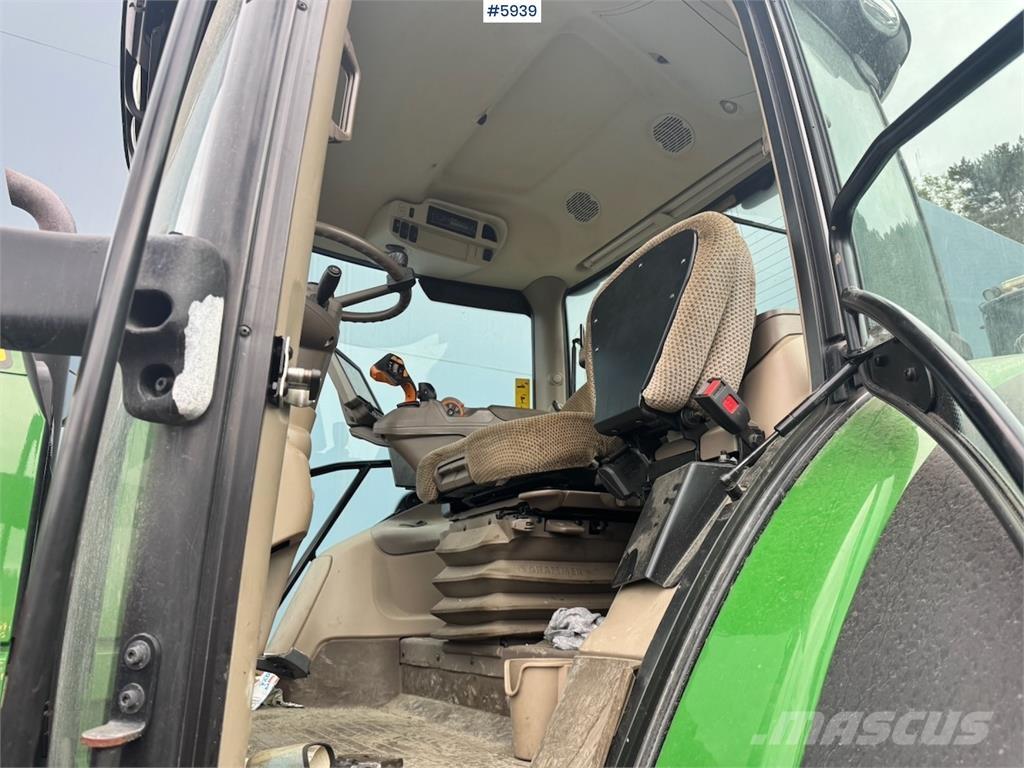 John Deere 6215R Τρακτέρ