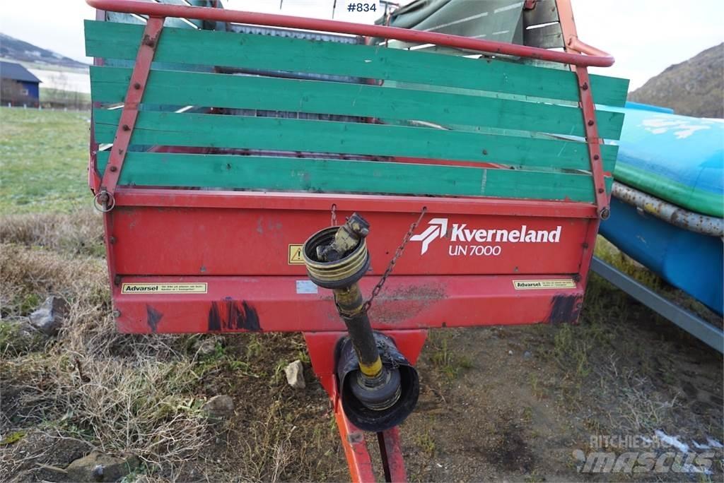 Kverneland UN7000 Βαγόνια χορτονομής
