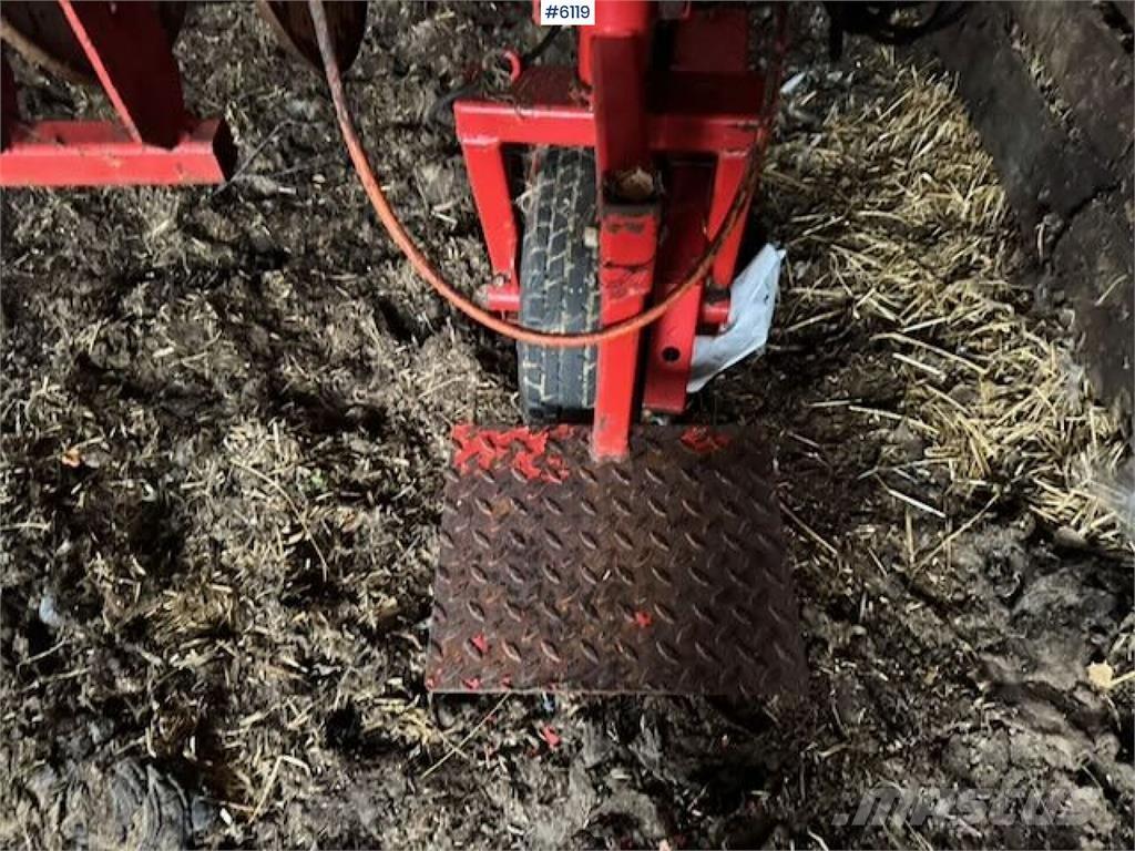 TKS F2 Λοιπός εξοπλισμός συγκομιδής