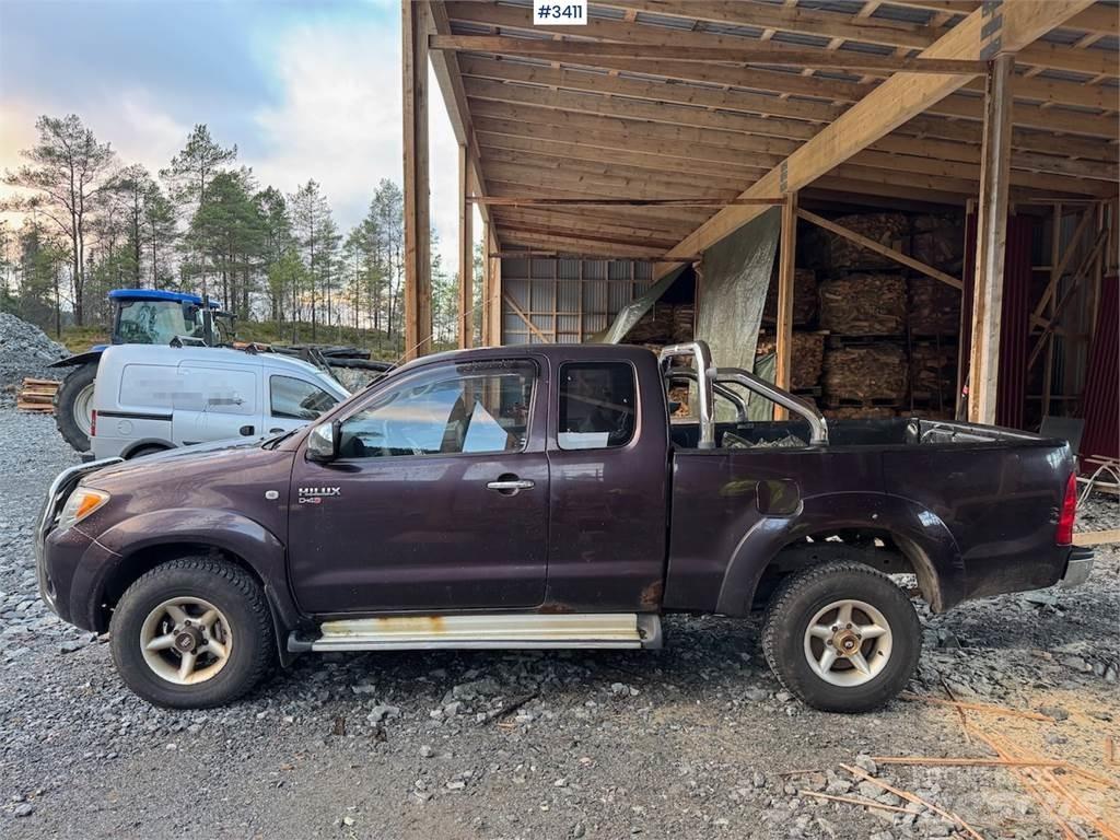 Toyota Hilux Κλούβες με συρόμενες πόρτες