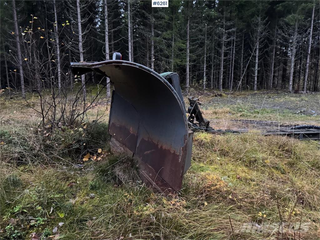 Uni-väg UV-320 Εκχιονιστήρες και χιονοδιώχτες