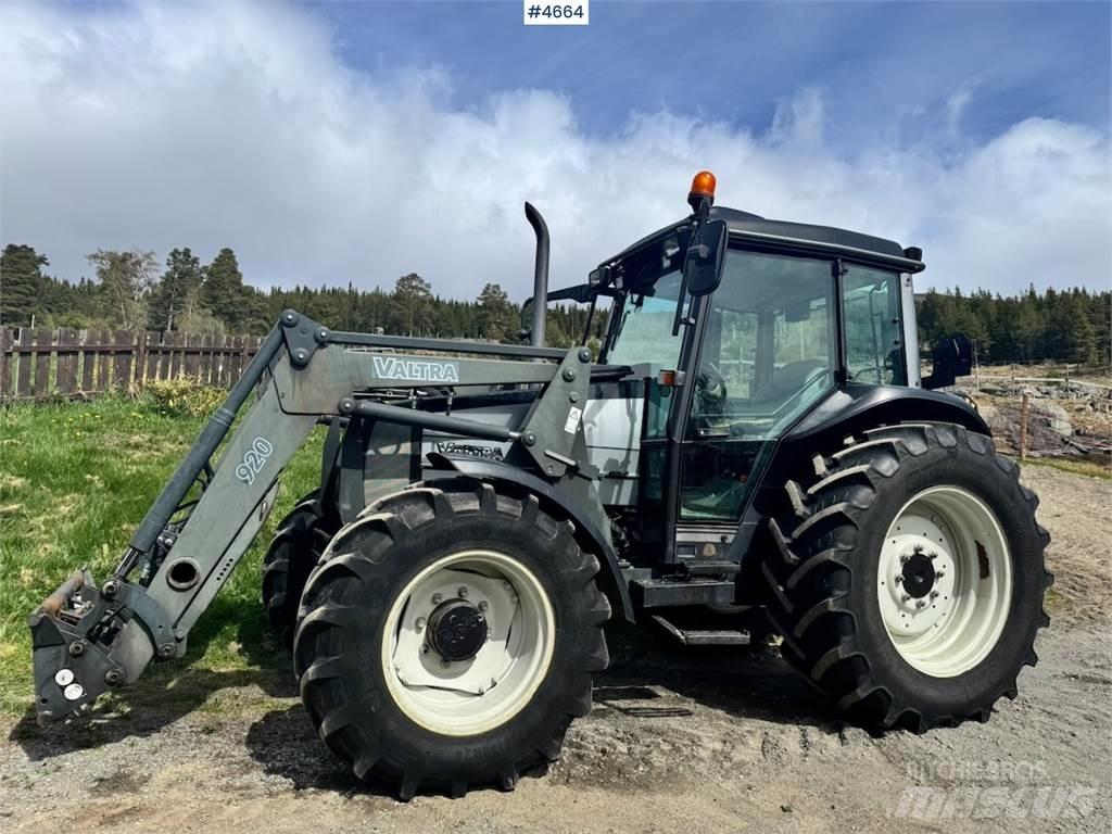 Valtra A85-4 Τρακτέρ