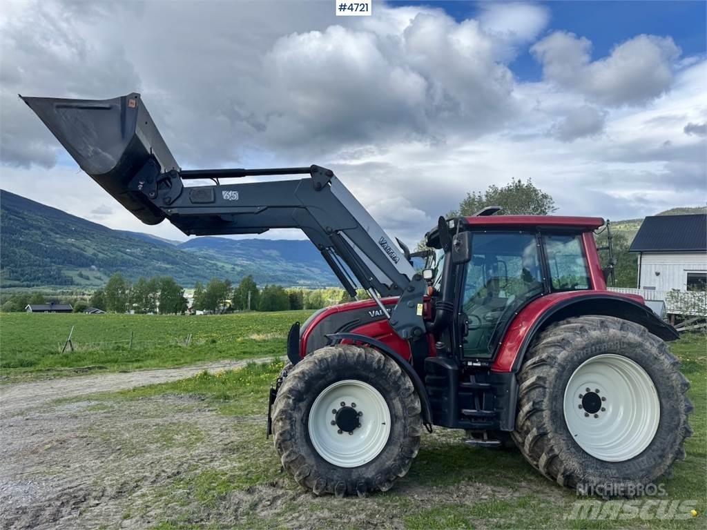 Valtra N142 Τρακτέρ