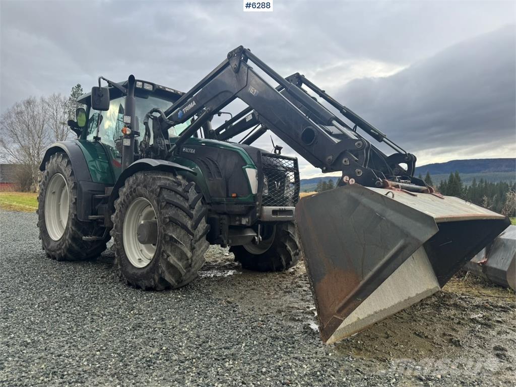 Valtra T203 Τρακτέρ