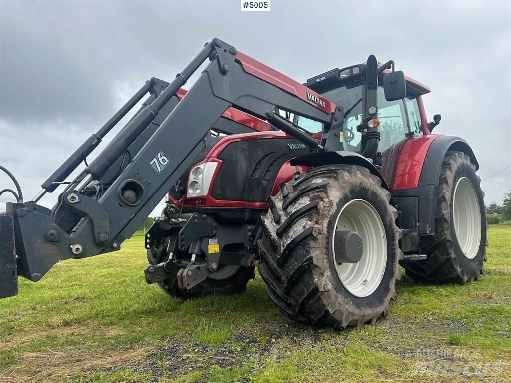 Valtra T213 Τρακτέρ