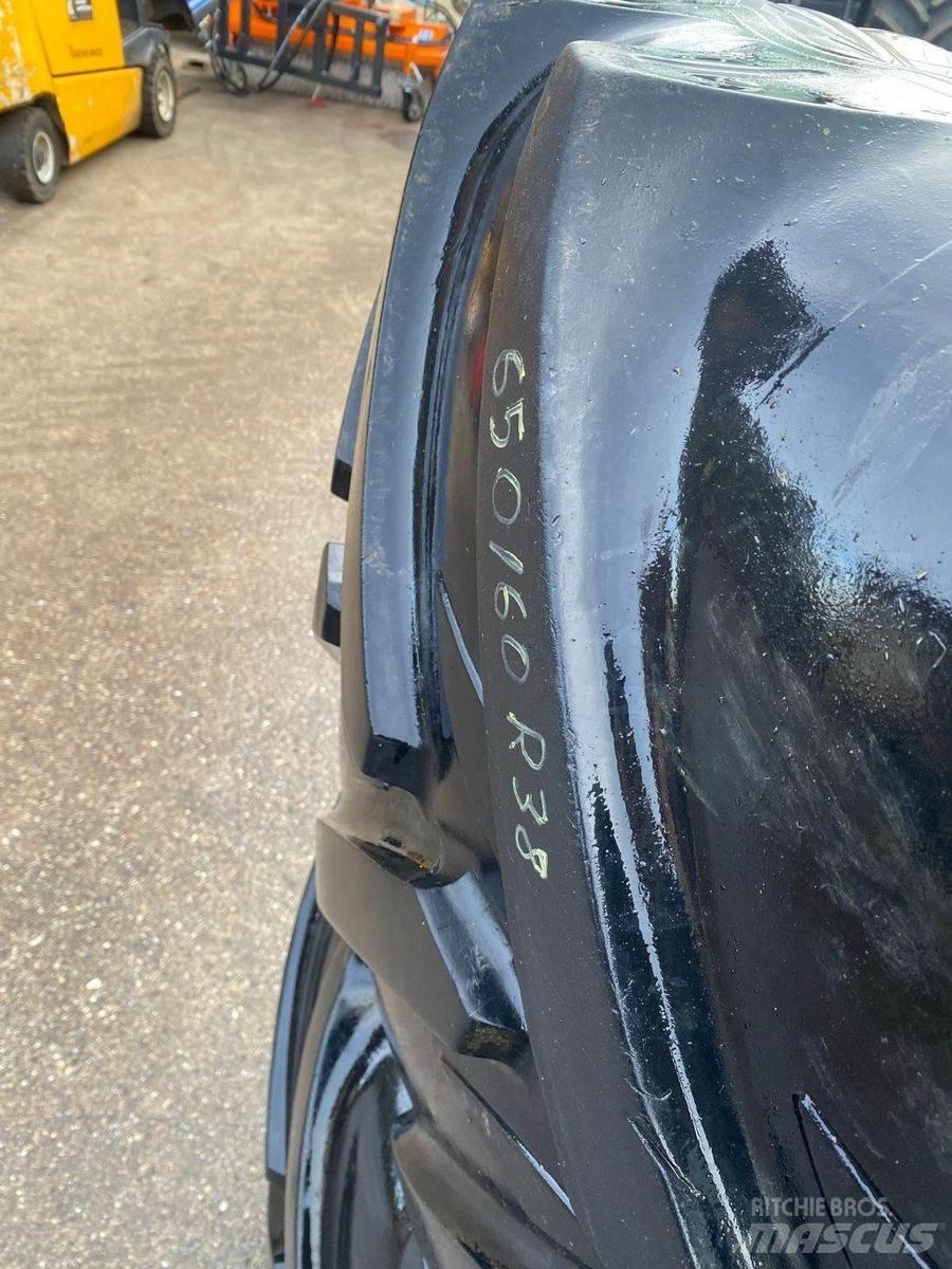 BKT 650/60R38 Ελαστικά και ζάντες
