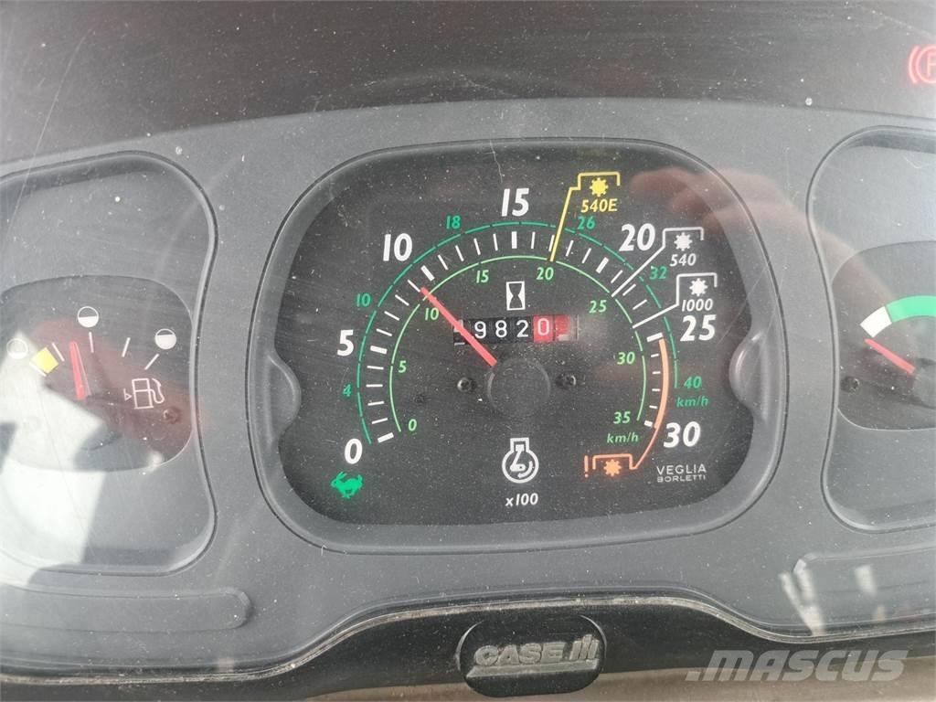 Case IH JXU 100 Τρακτέρ