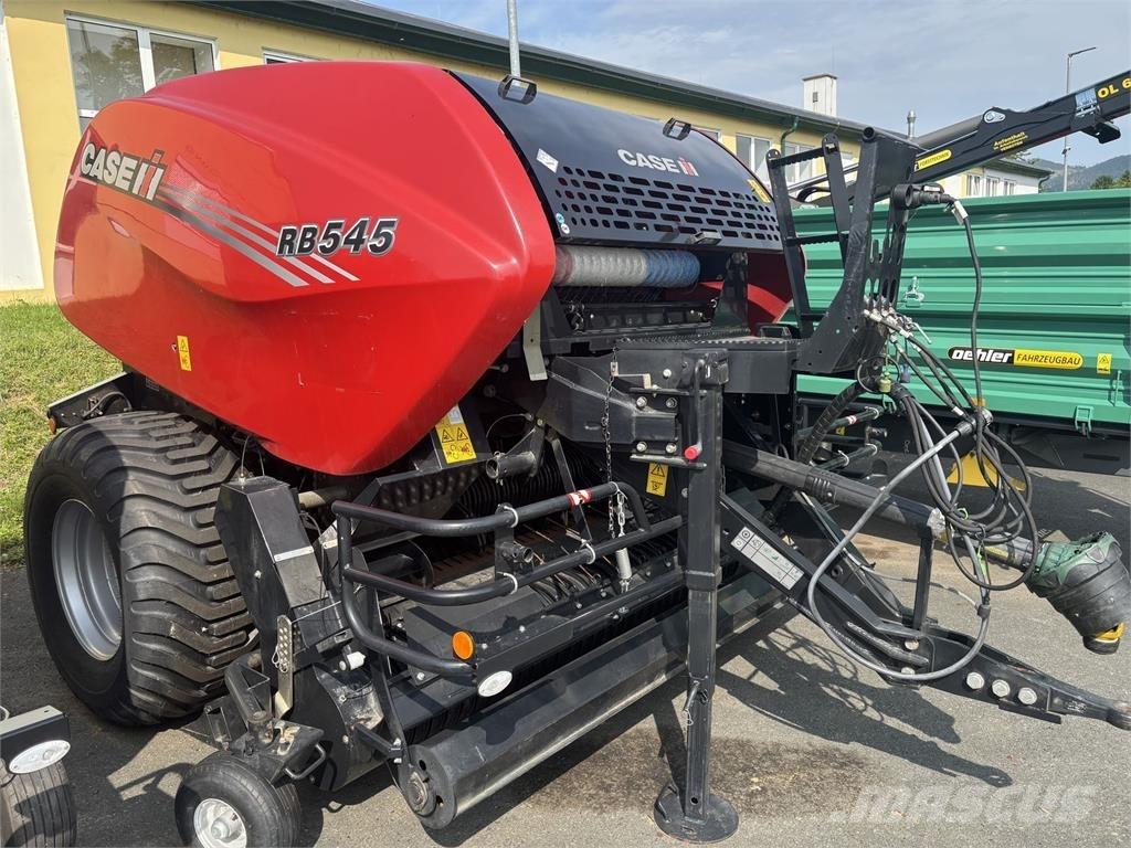 Case IH RB 545 Πρέσες κυλινδρικών δεμάτων