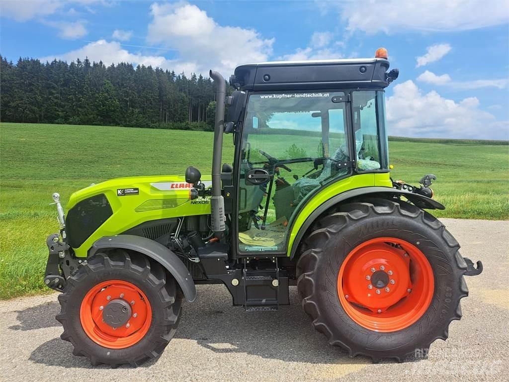 CLAAS Nexos 240 XL Τρακτέρ