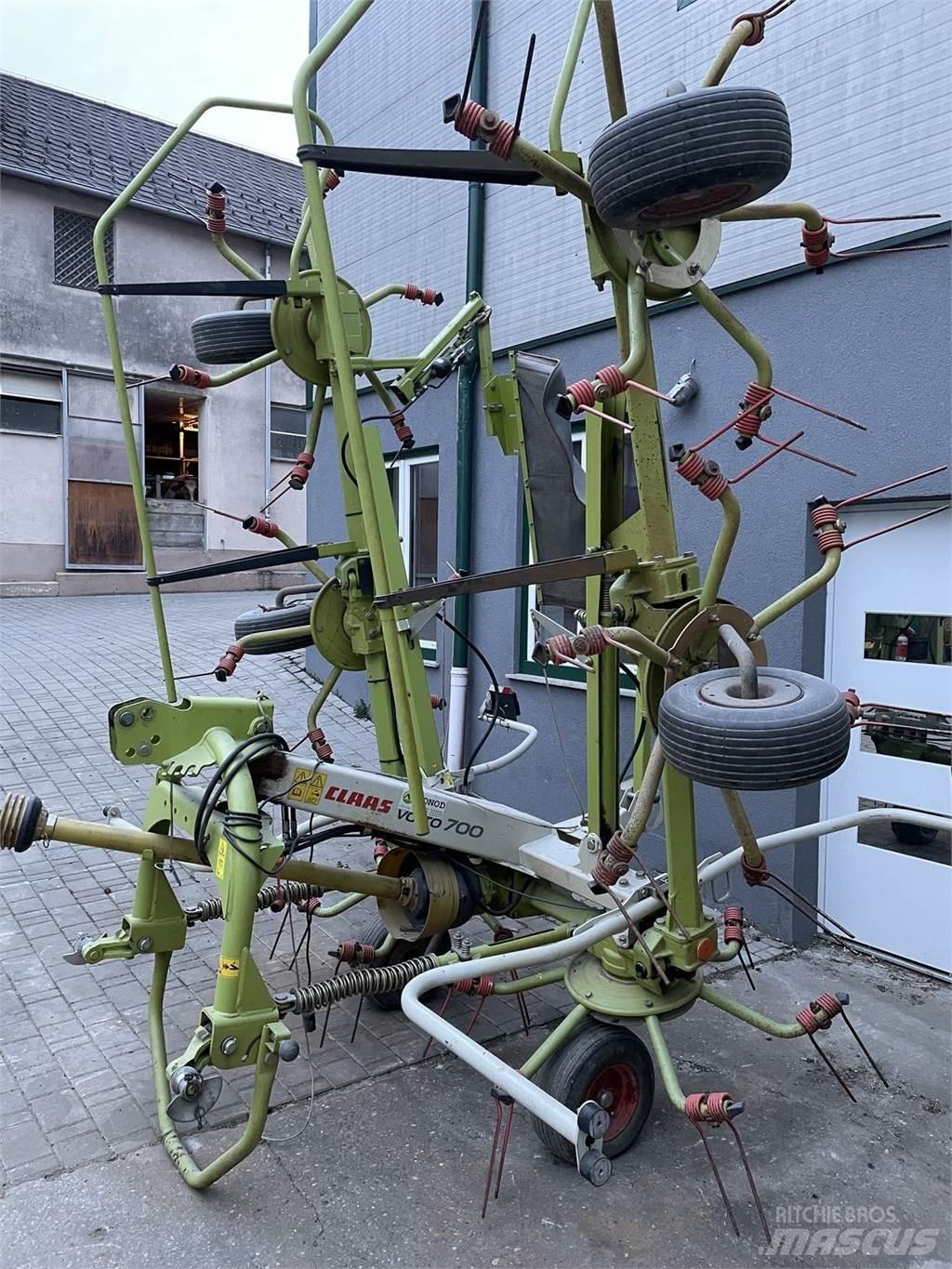 CLAAS VOLTO 700 Τσουγκράνες και χορτοξηραντικές μηχανές