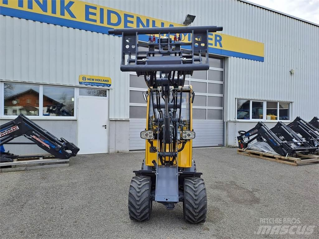 Eurotrac W 11 Εμπρόσθιοι φορτωτές και σκαπτικά
