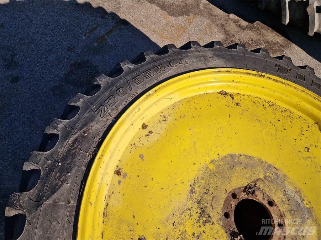 Firestone 230/95R44 Ελαστικά και ζάντες