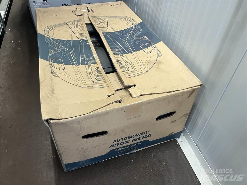 Husqvarna 430X NERA Χορτοκοπτικά με καθιστό χειριστή