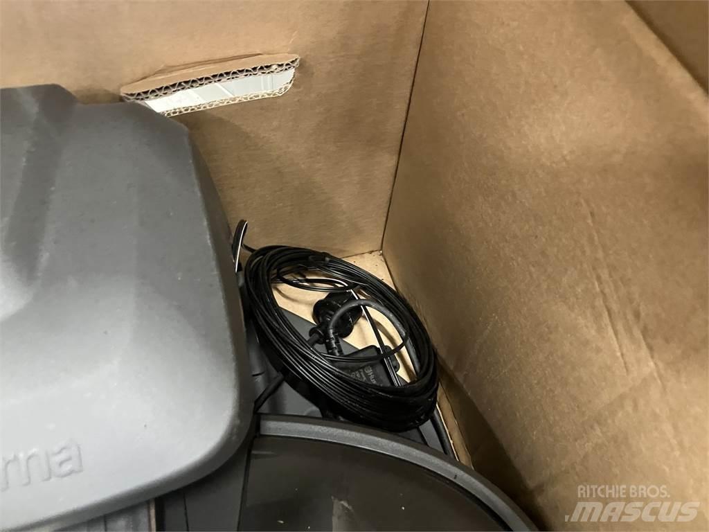 Husqvarna 430X NERA Χορτοκοπτικά με καθιστό χειριστή