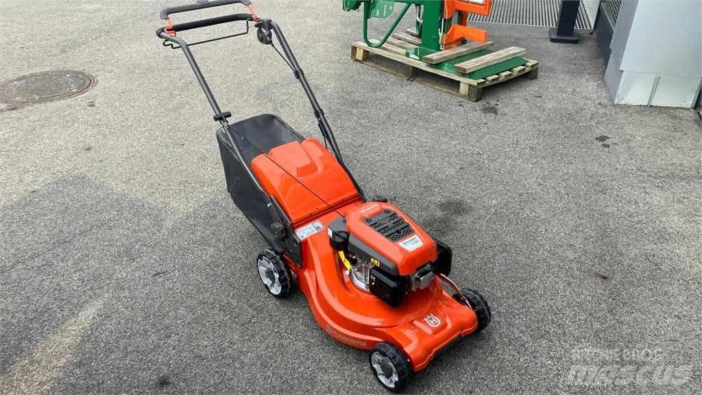 Husqvarna LC 347V Χορτοκοπτικά με καθιστό χειριστή