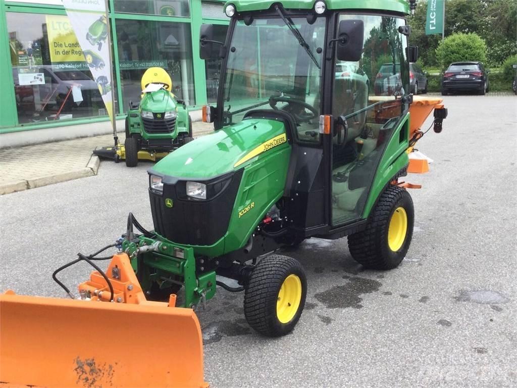 John Deere 1026R Τρακτέρ