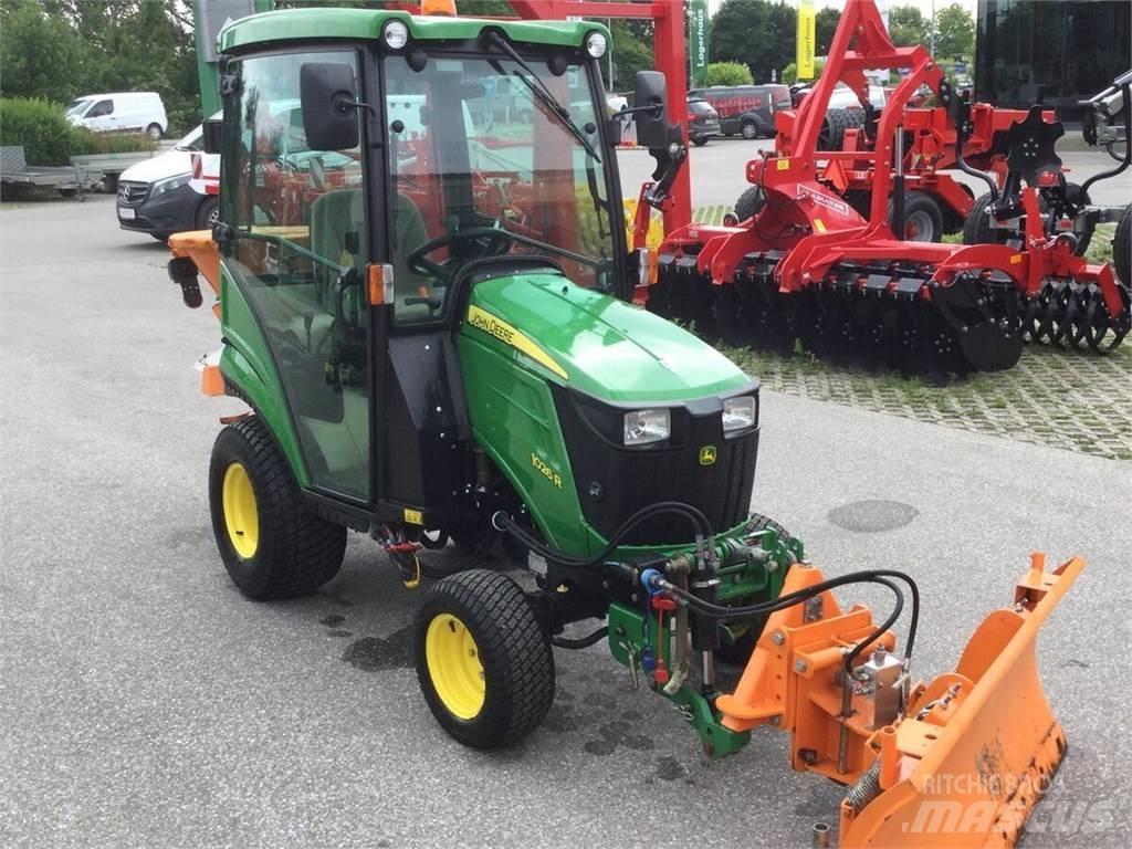 John Deere 1026R Τρακτέρ